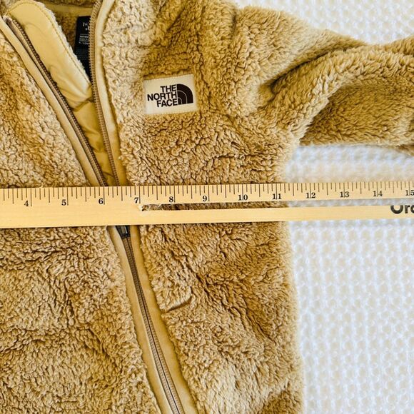 The North Face Campshire One piece Tan Fleece Sherpa 6-12m Khaki Hooded Snowsuit - Picture 8 of 9